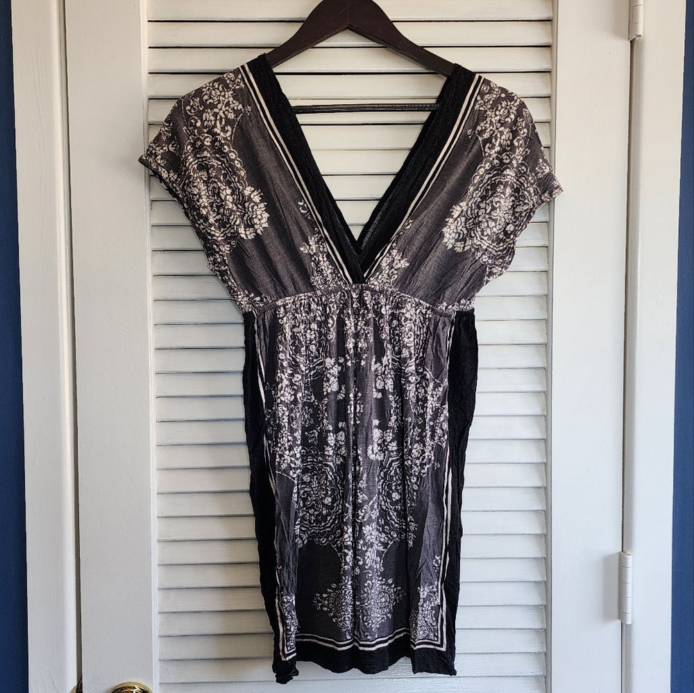 Black and White V-Neck Dress